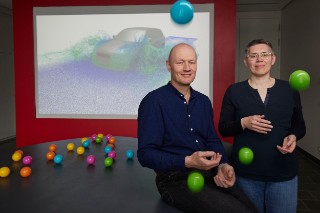 Awarded the Joseph von Fraunhofer Prize 2024: Dr. Jörg Kuhnert and Dr. Isabel Michel developed the simulation tool MESHFREE as a team. The numerical point cloud used is able to adapt flexibly to moving geometries. This means that complex processes such as water crossings can be simulated.